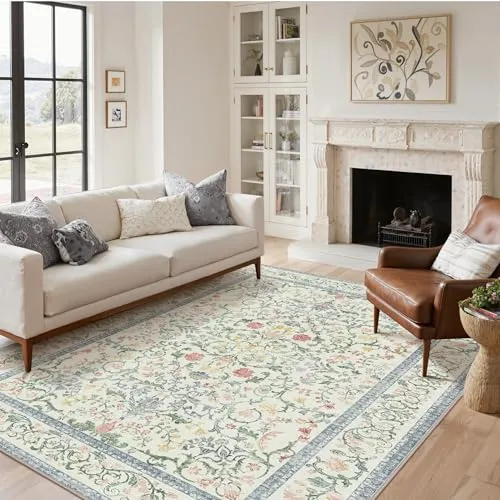Bavni Vintage Floral Rugs — Green